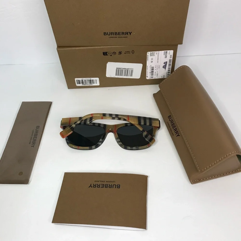 BURBERRY BE4293 380687 square sunglass black on vintage check framegrey lenses.